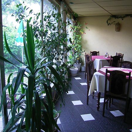 Guest House Zodiac Samokov Buitenkant foto